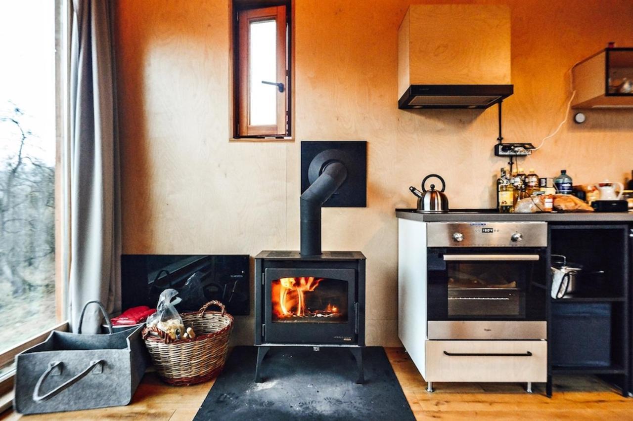 Tri Domky - Tiny Houses Depoltice Dış mekan fotoğraf
