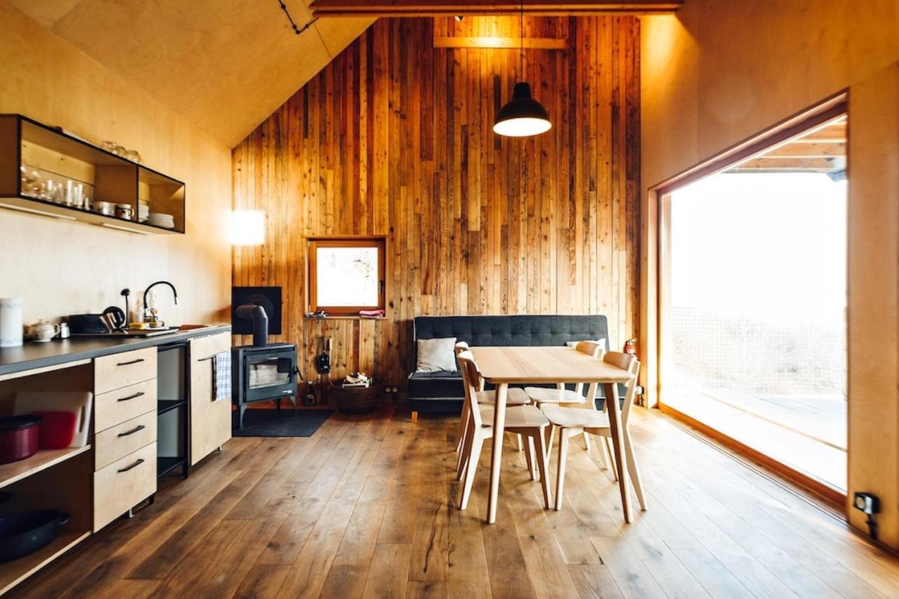Tri Domky - Tiny Houses Depoltice Dış mekan fotoğraf